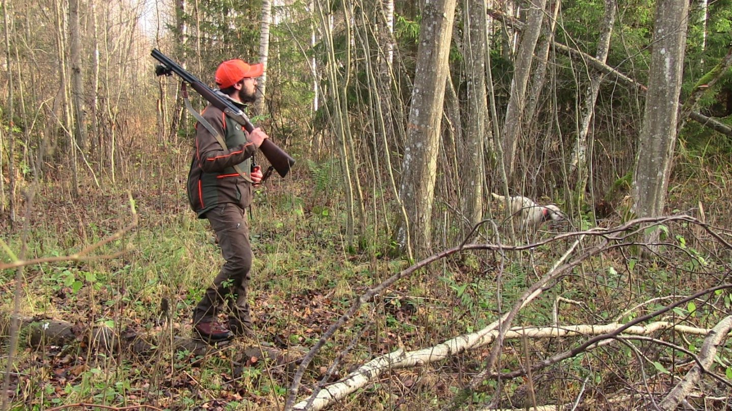 Caccia nel bosco con Lexel Hunting: giacca Valkan e pantalone Axtar Plus Caccia nel bosco con Lexel Hunting: giacca Valkan e pantalone Axtar Plus