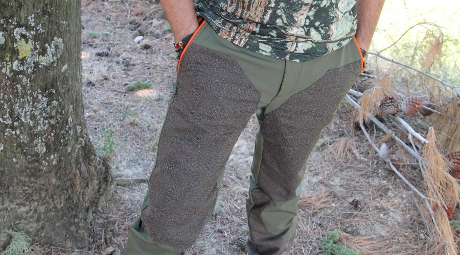 Pantaloni da caccia, parte anteriore