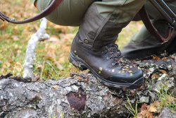 Scarponi da caccia Zamberlan Hunter Pro Scarpone da caccia su ceppo di legno