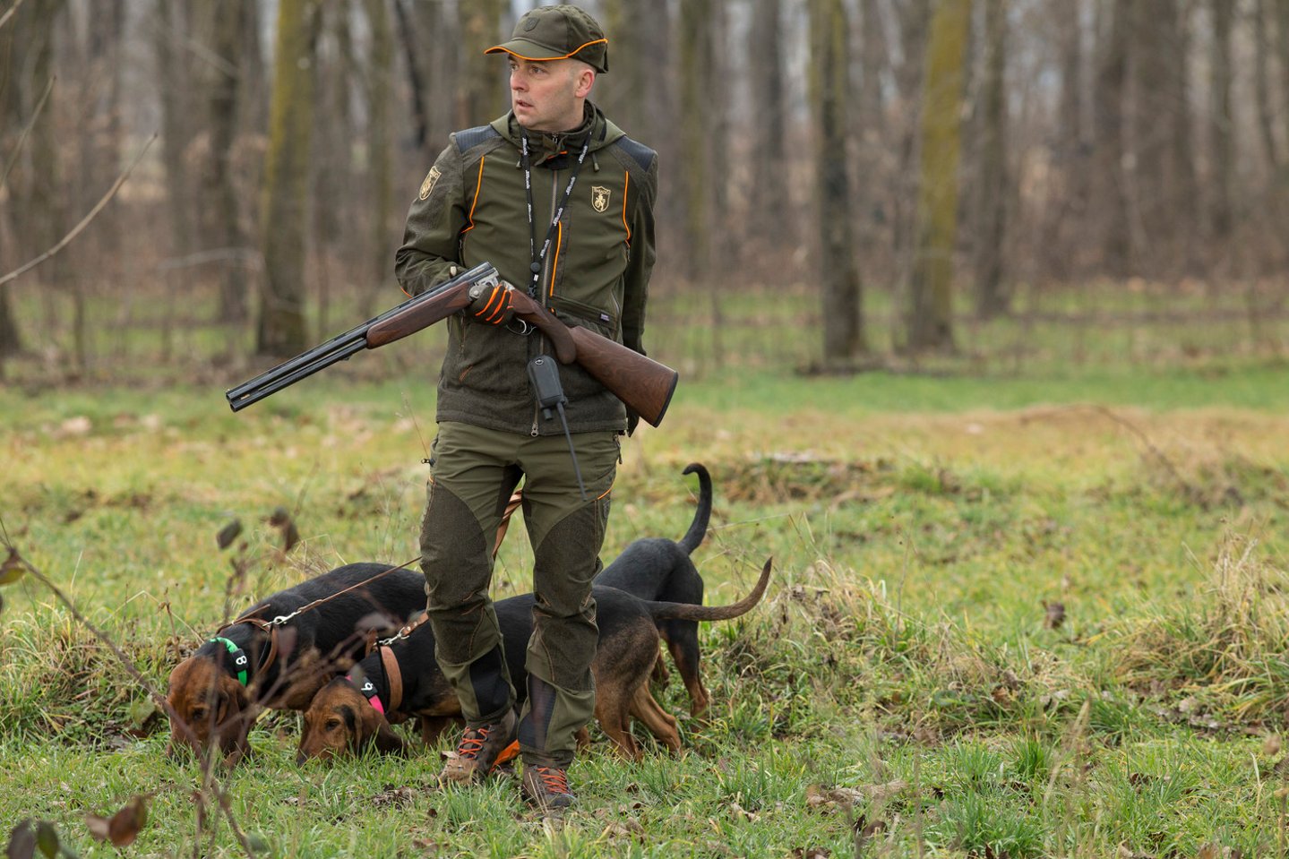 Trabaldo: l'arte di vestire la caccia Cacciatore con cani