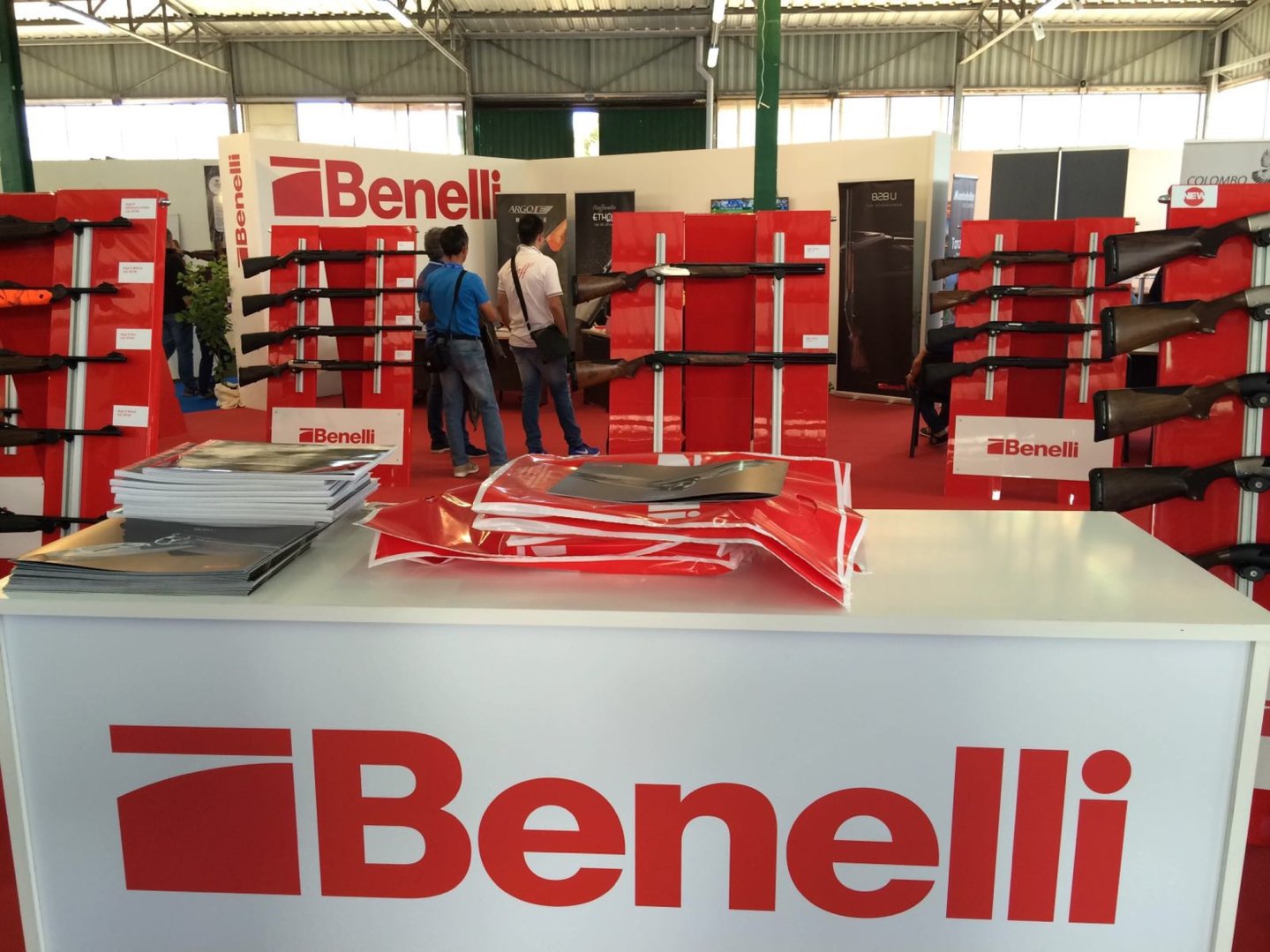 Benelli a Fiera di Macomer Armi Benelli eposte in stand