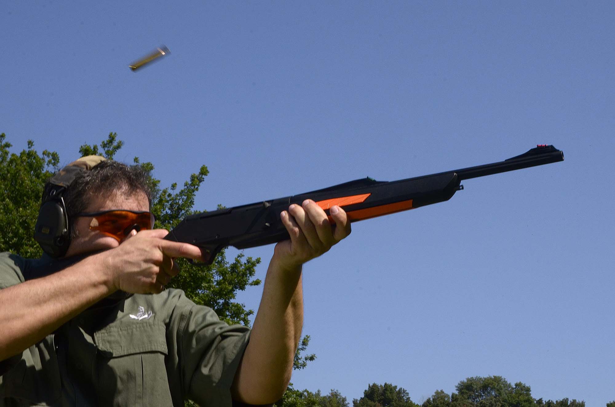 browning: Browning Bar Traqueur carabina semiautomatica da caccia in calibro .30-06 e .308 Winchester