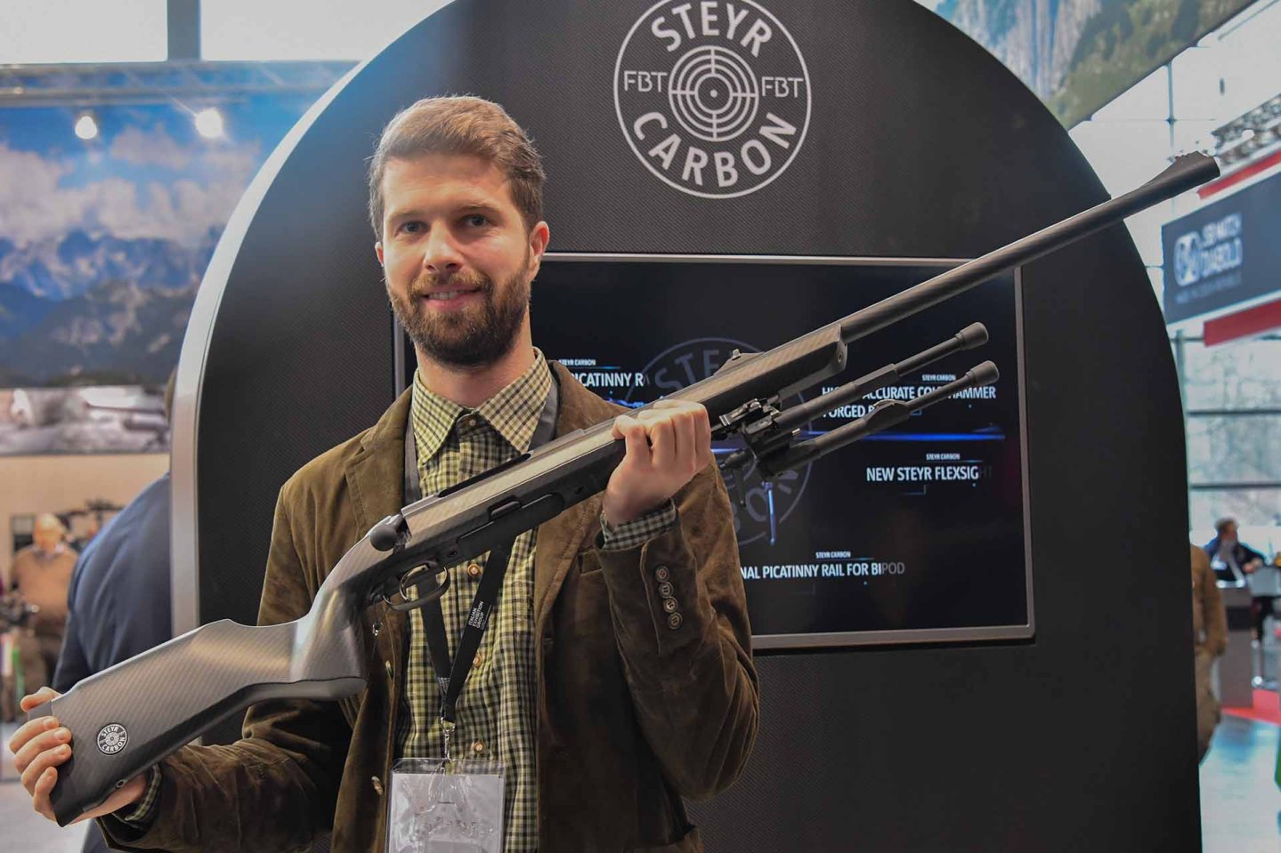 Steyr Mannlicher SM12 e CL II in configurazione Carbon Steyr Mannlicher Carbon carabina da caccia