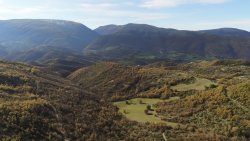 Caccia alla beccaccia: il tradizionale piacere del campano con Beretti Scolopax 4.0 Panorama della Valle di Fiordimonte