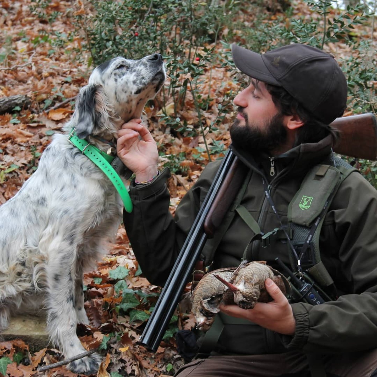 Caccia e cinofilia: la torsione gastrica del cane Cacciatore con cane