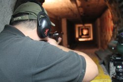 Armeria Dionisi: munizioni da caccia Titolare dell'Armeria Dionisi C.L.C.F