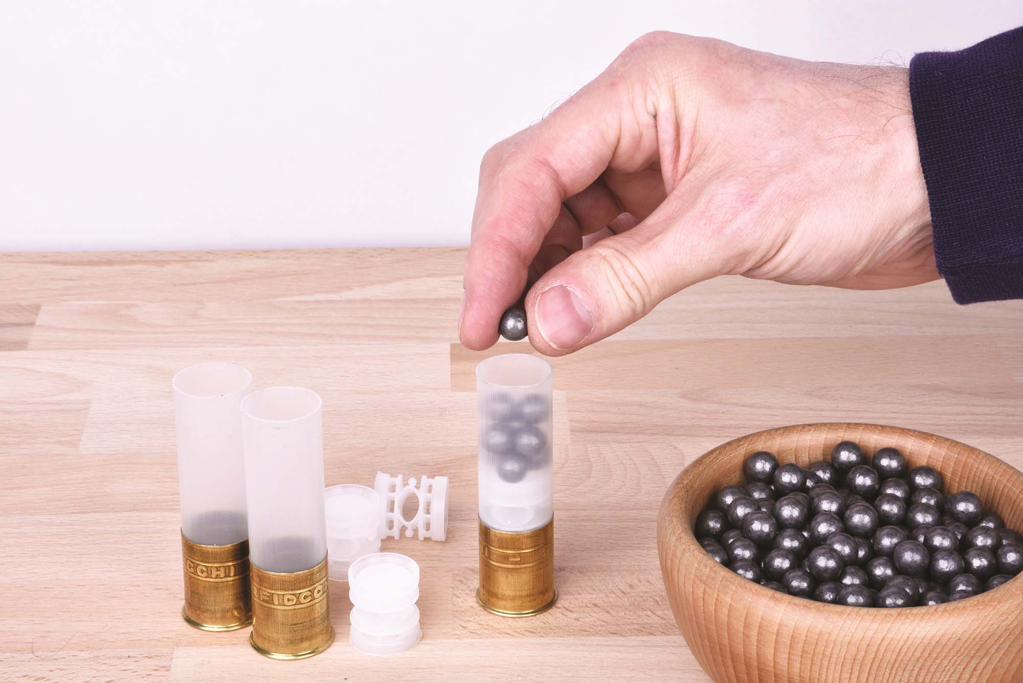 libri-e-pubblicazioni: Un manuale per caricare le cartucce a pallini e slug