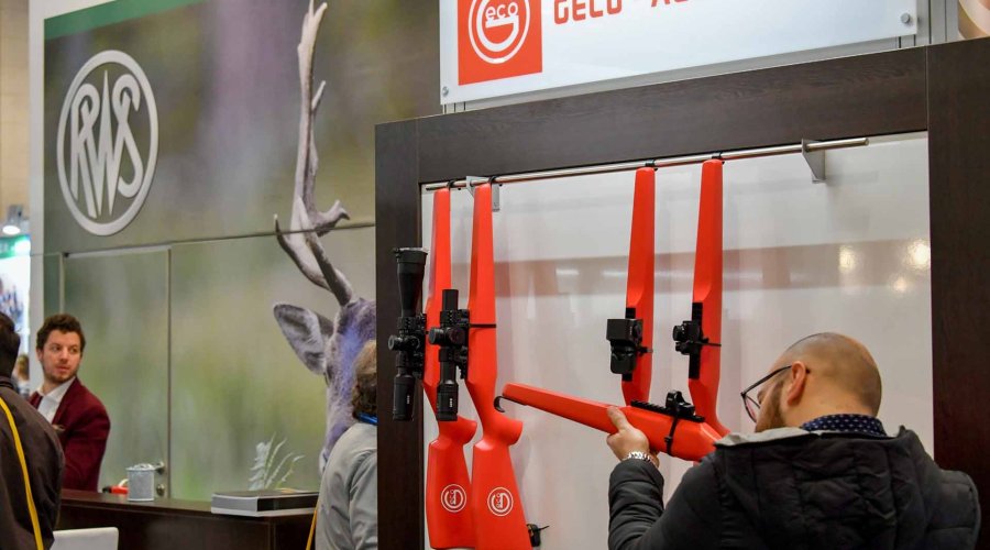 Gamma di ottiche GECO presso lo stand RUAG