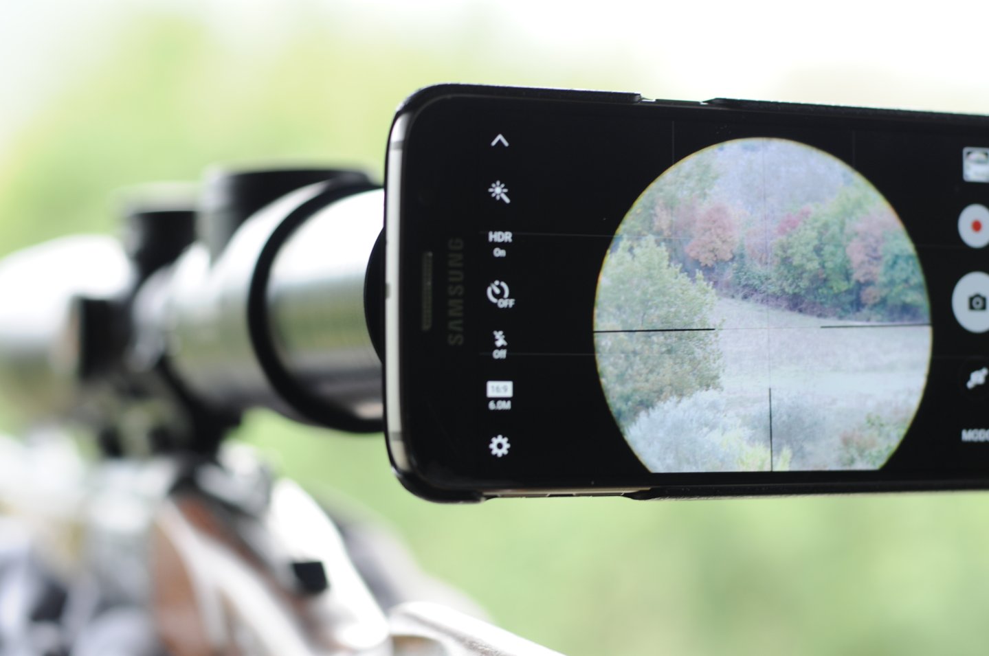 Leica adattatore ottica per smartphone Smartphone Samsung collegato a ottica Leica