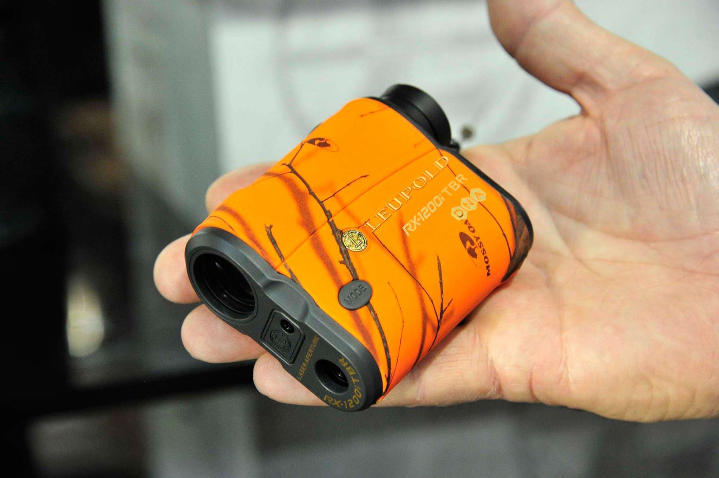 Telemetro laser Leupold RX-1200i TBR/W con DNA Leupold ha presentato il telemetro laser compatto RX-1200i TBR/W con DNA e calcolo balistico allo SHOT Show del 2016