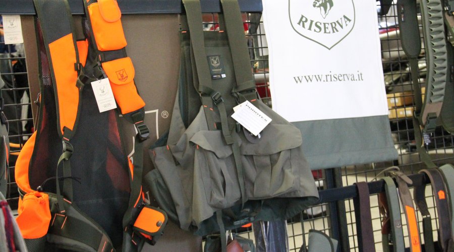 Armeria Dionisi: svendita totale di inizio stagione Trisacche e abbigliamento tecnico