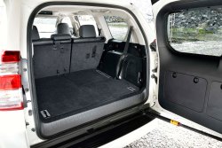 Auto del cacciatore Toyota Land Cruiser  Auto del cacciatore Toyota Land Cruiser