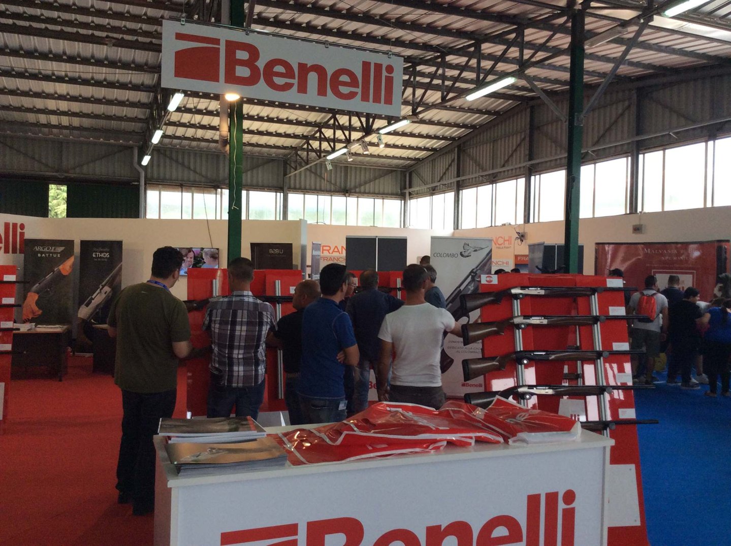 Benelli alla fiera della caccia, pesca e tempo libero di Macomer Stand Benelli alla Fiera di Macomer
