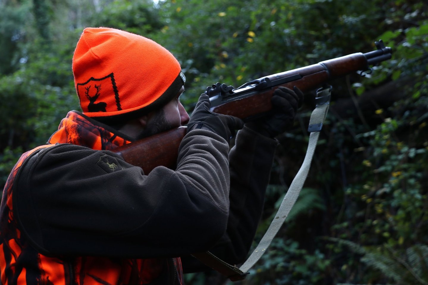 Cacciatore con fucile