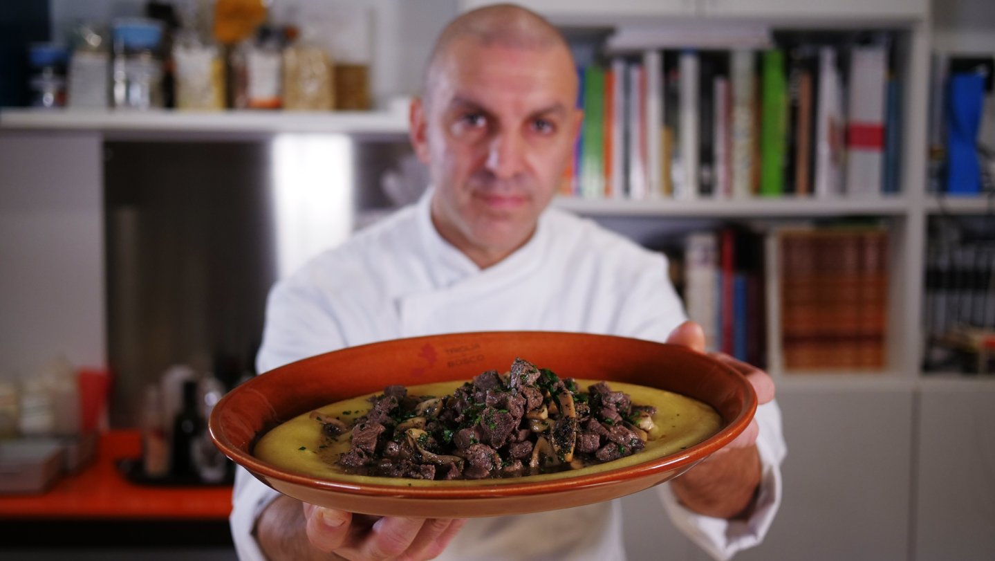 Caccia e cucina: polenta al cinghiale e profumi di bosco P1000019_web.jpg