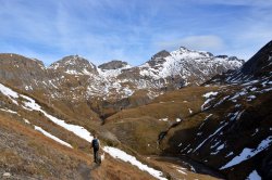 Caccia di selezione e selecontrollori: analisi e profili legali Panorama di montagna