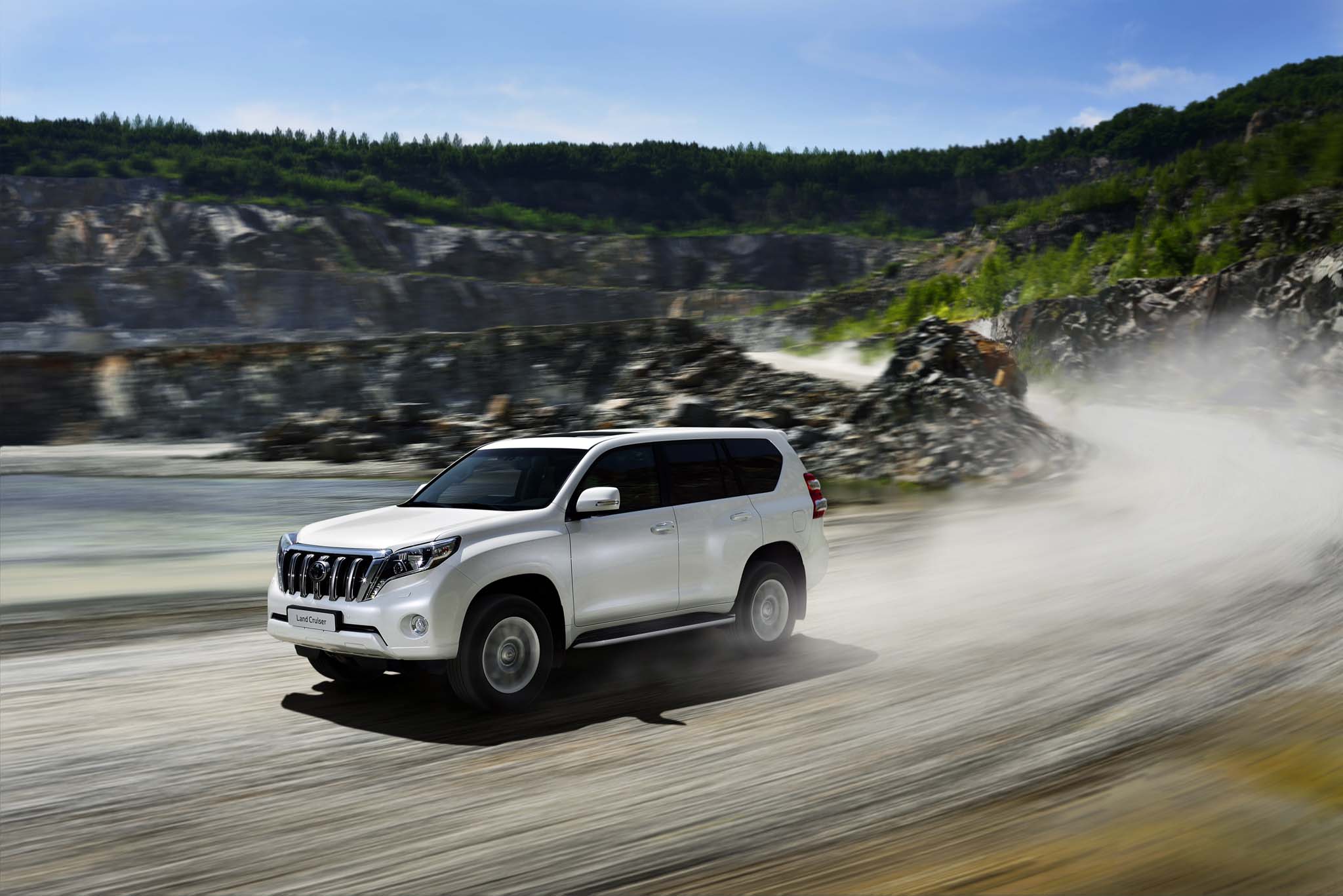 autovetture-e-fuoristrada: Toyota Land Cruiser 5P. Duro, massiccio e... facile