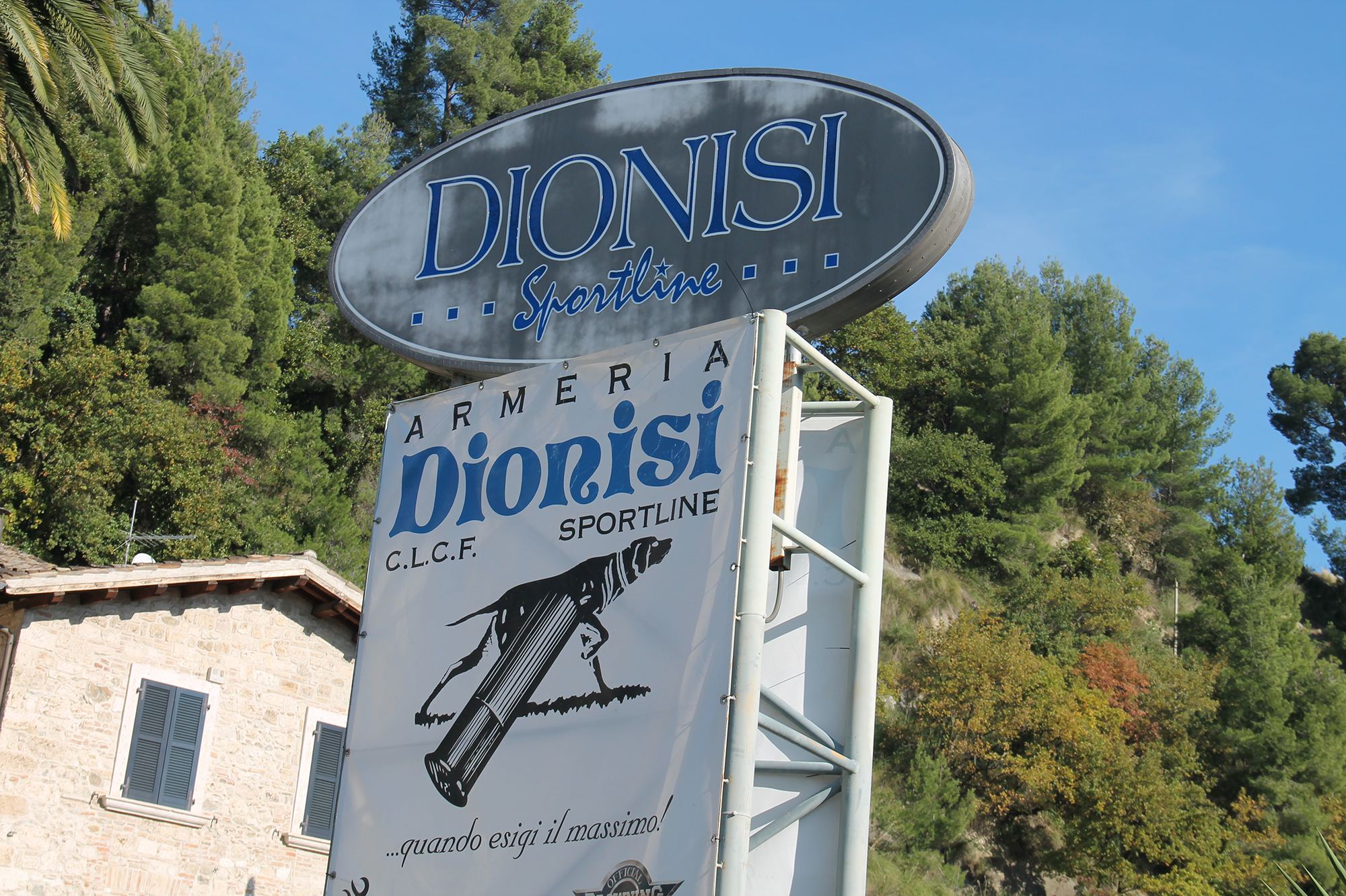 armeria-dionisi: Video: Armeria Dionisi, prodotti e servizi per cacciatori e tiratori