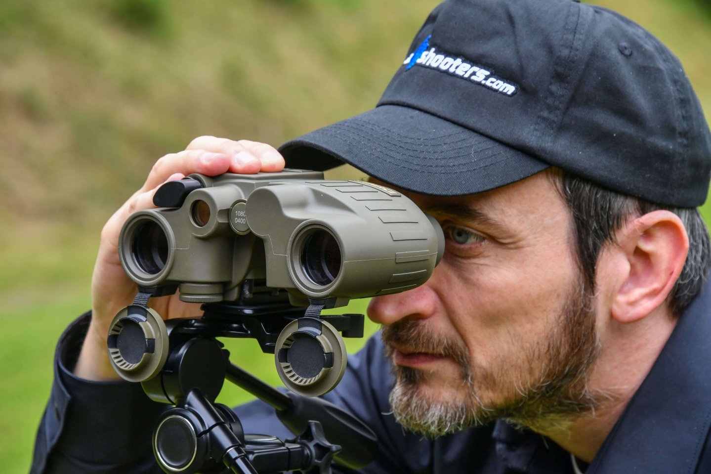 Taktische Beobachtung mit dem Steiner M830r LRF 1535nm