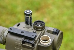 Steiner M830r LRF 1535nm Fernglas zur Wartung geöffnet
