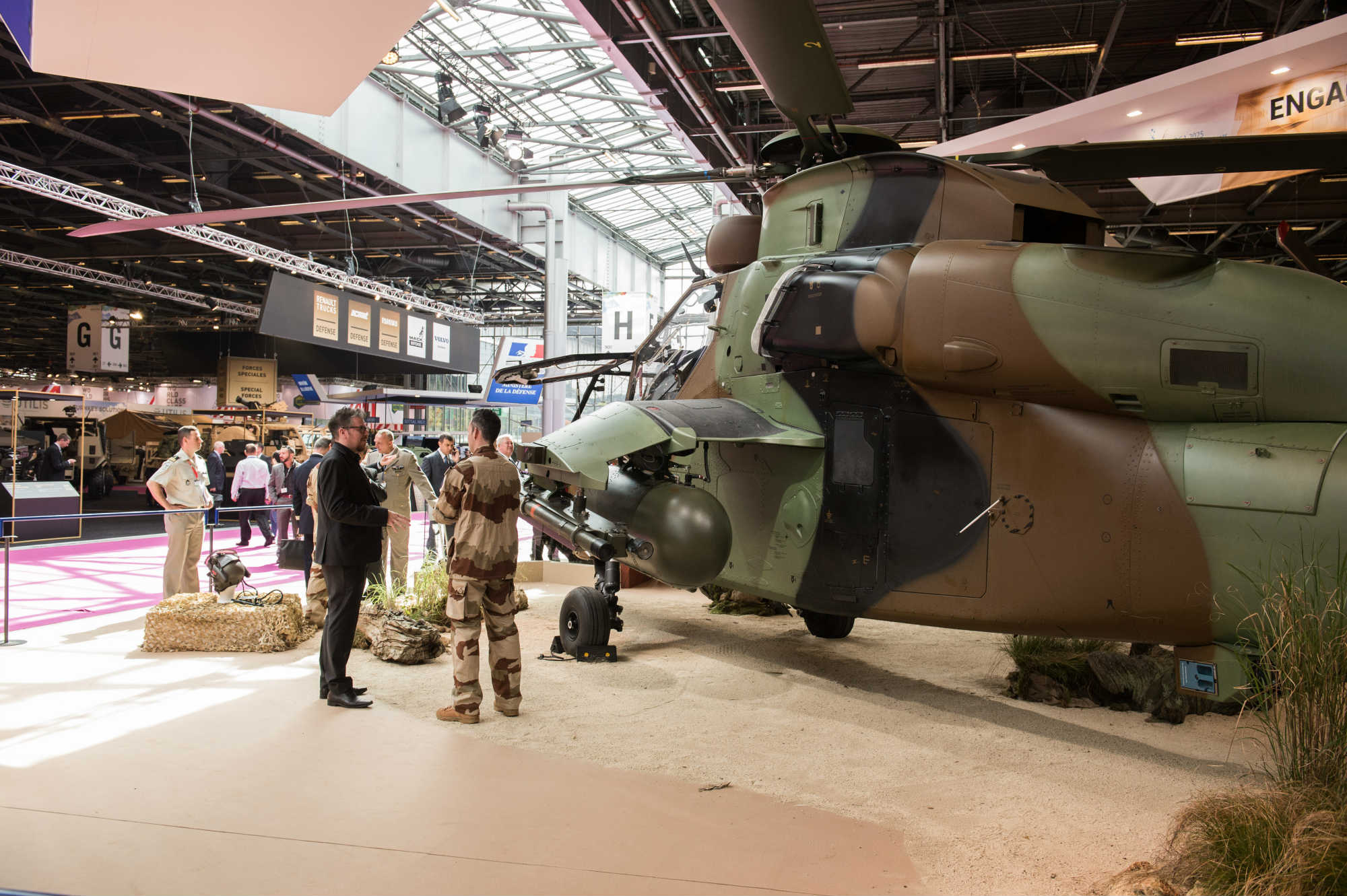 eurosatory: Eurosatory 2018, più spazio per la difesa e la sicurezza eurosatory: Eurosatory 2018, più spazio per la difesa e la sicurezza
