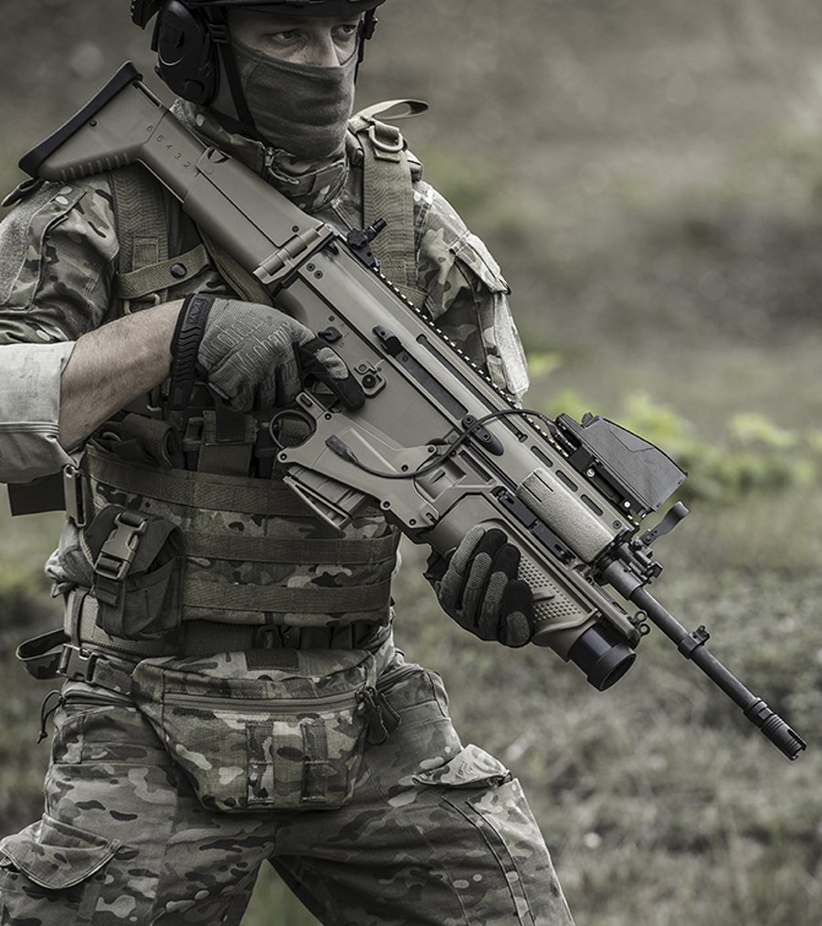 FN SCAR con sistema di controllo del fuoco