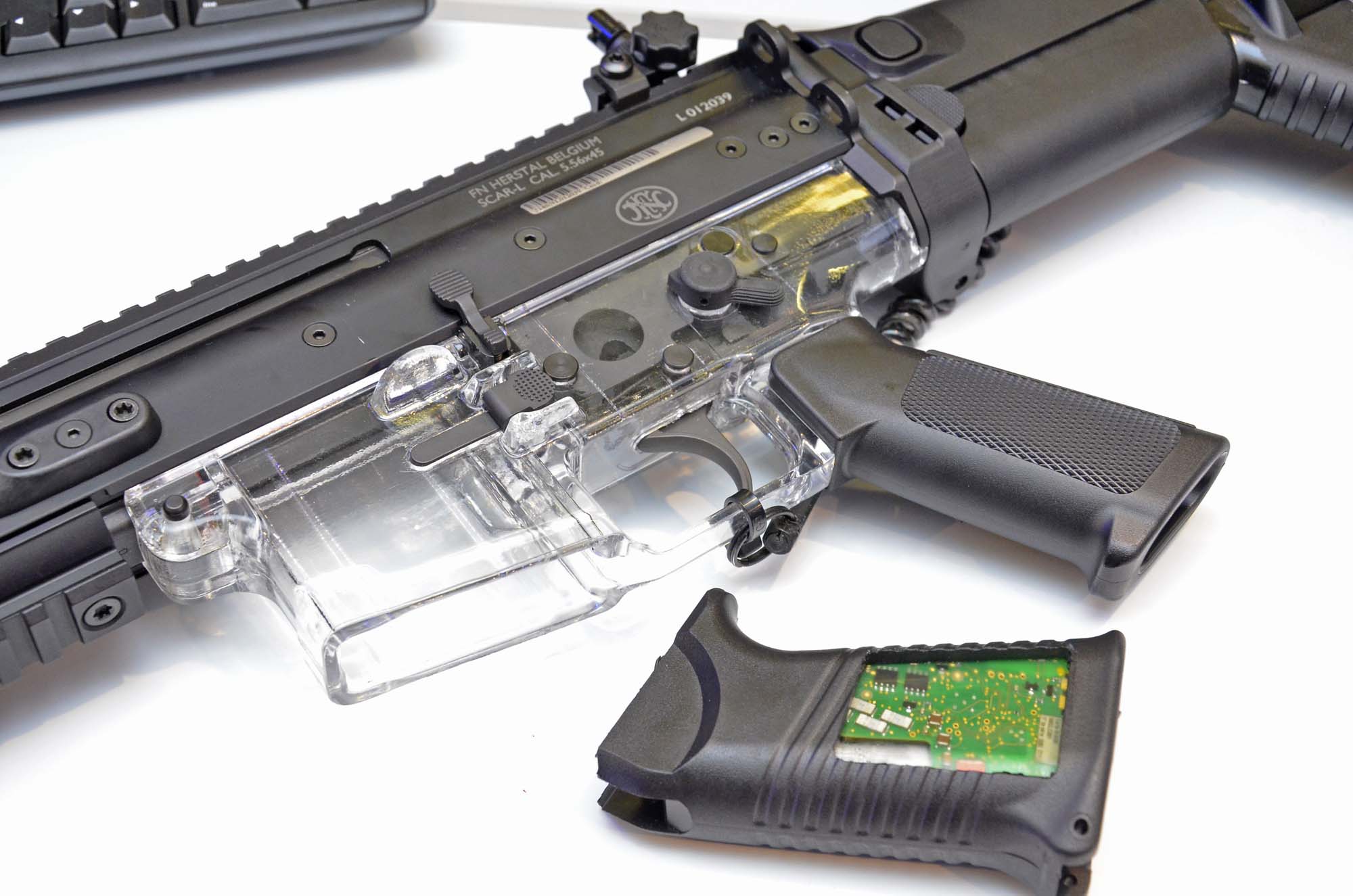 fnh: FN Herstal: nuovi accessori per moderni sistemi d'arma