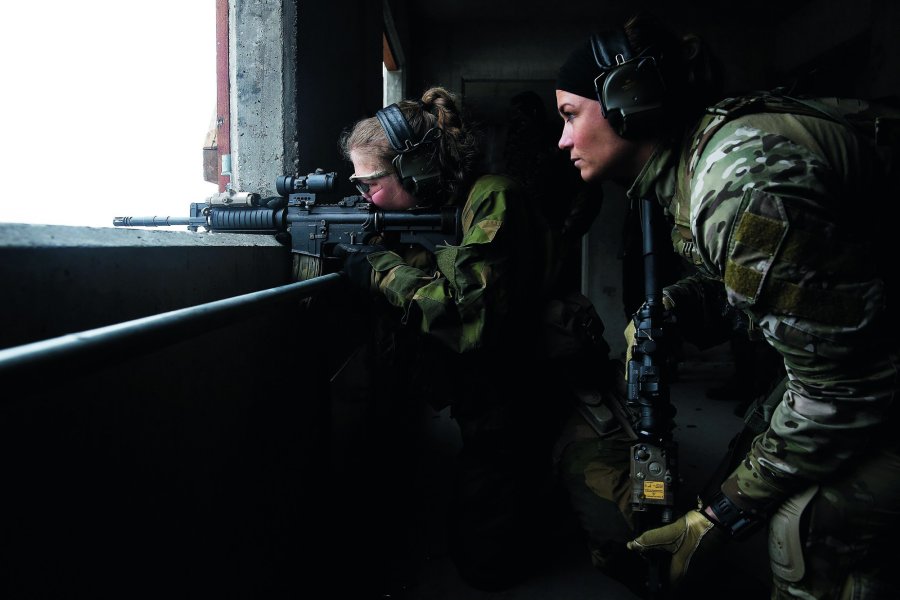 Le forze speciali parte 1: compiti e missioni Un'istruttrice dell'unità delle forze speciali norvegesi "Jegertroppen"