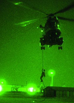 Fast roping notturno