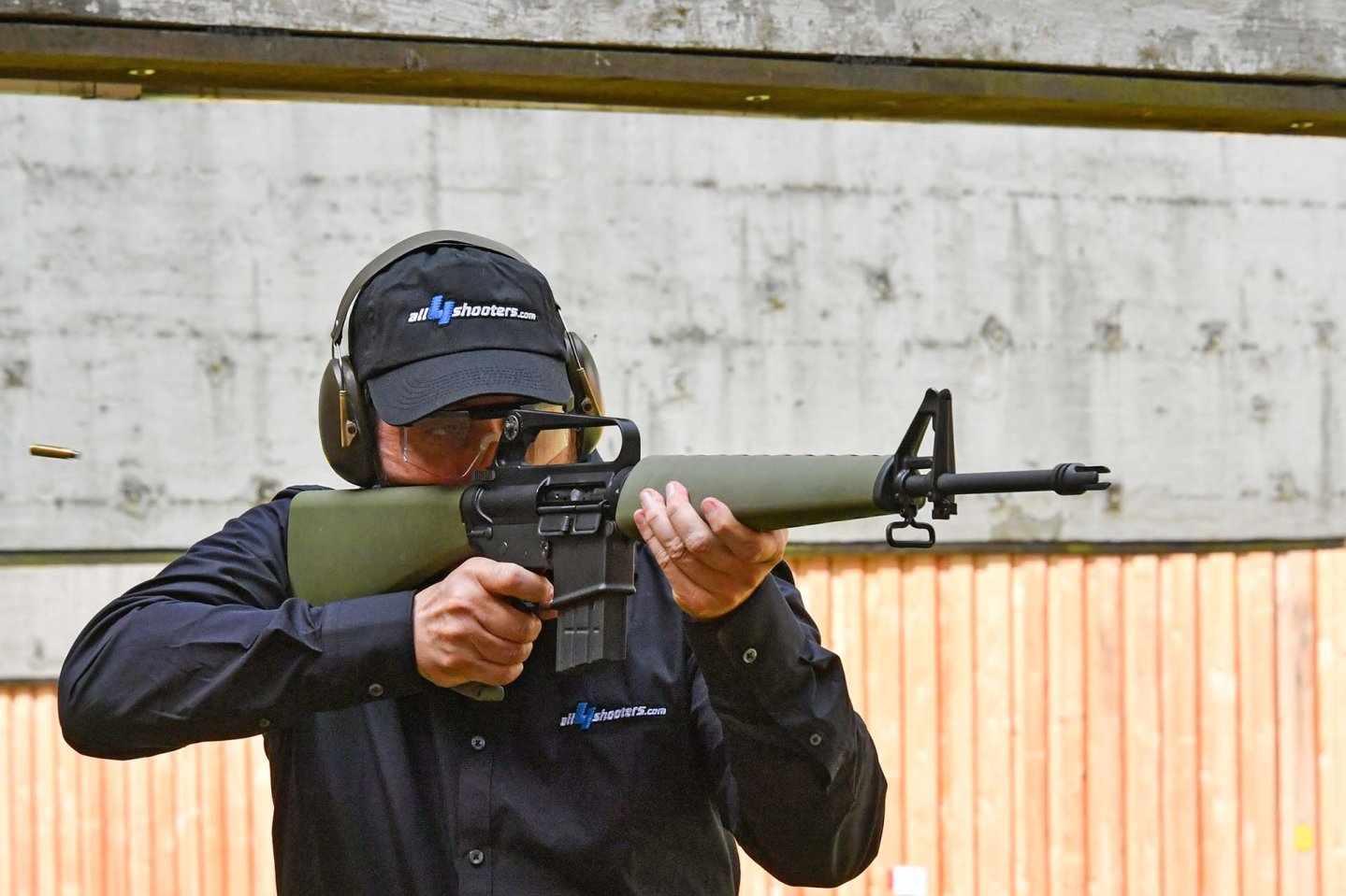 Tiratore con carabina BRN-601