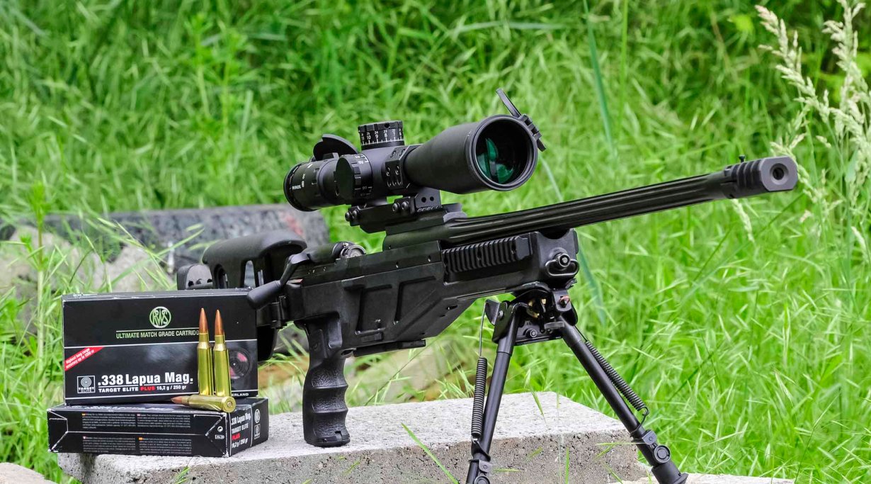cannocchiale Minox su fucile tattico Blaser