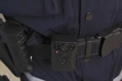 7_ Nella foto si nota il led rosso acceso che indica la registazione in corso.jpg