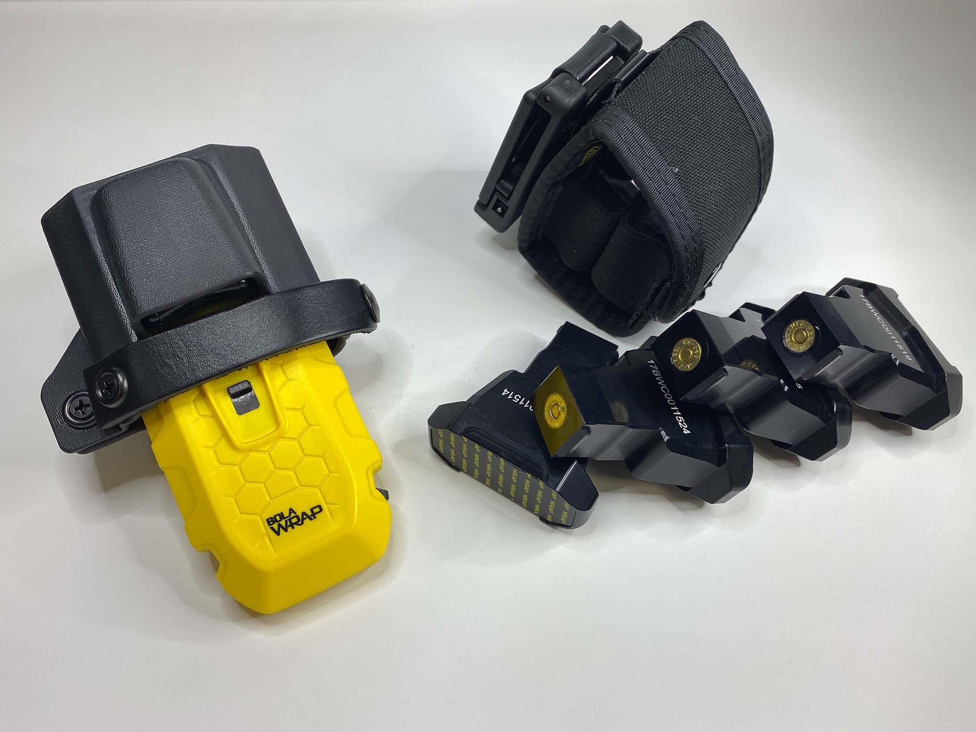 accessori: BolaWrap, il nuovo strumento di coercizione non letale proposto alle forze di polizia in Italia