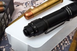 Fenix PD36 Tac, la torcia tascabile con il turbo Dettagli della torcia Fenix PD36 Tac