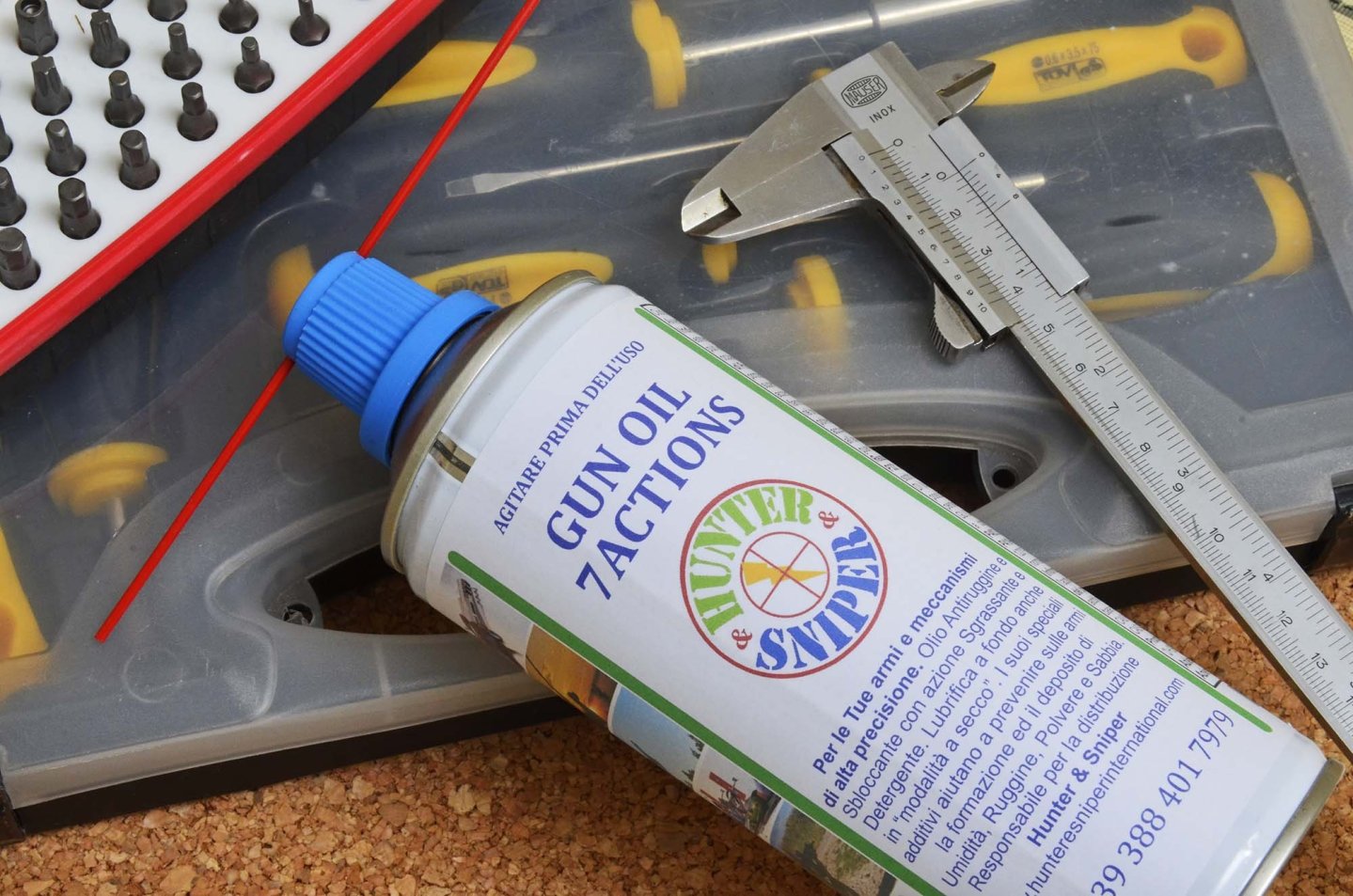 Hunter & Sniper Gun Oil 7 Actions, per la manutenzione e la protezione di armi lunghe e corte Olio per pulizia delle armi Hunter & Sniper Gun Oil 7 Actions