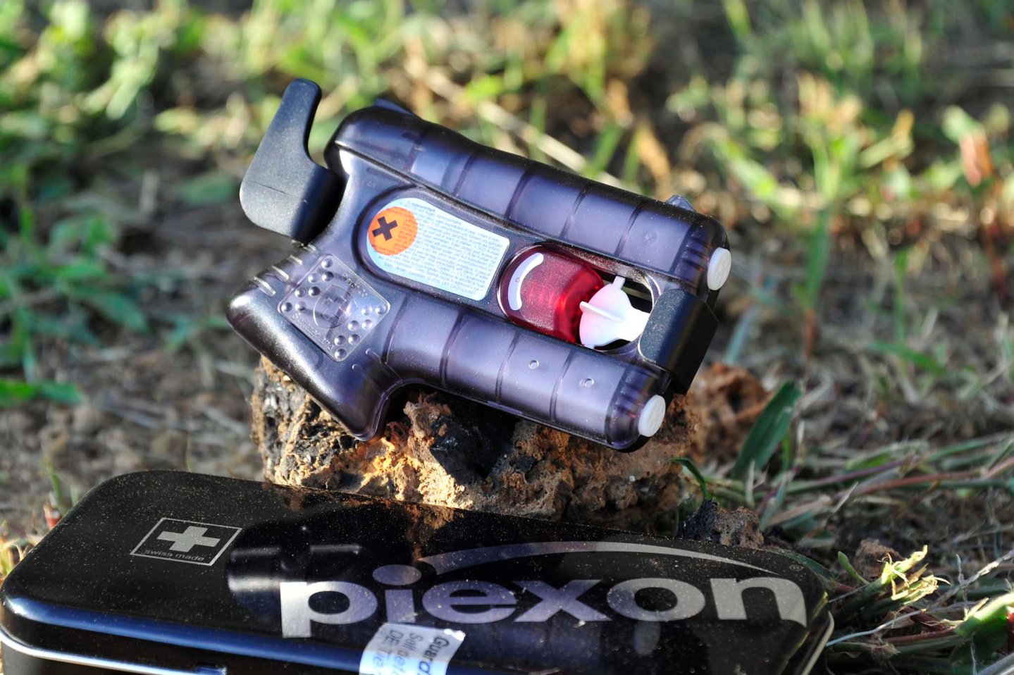 Il Piexon Guardian Angel II, dispositivo di autodifesa usa e getta basato su OC propulso da delle cariche pirotecniche