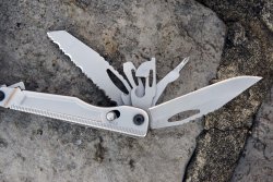SOG Powerplay Attrezzi pinza