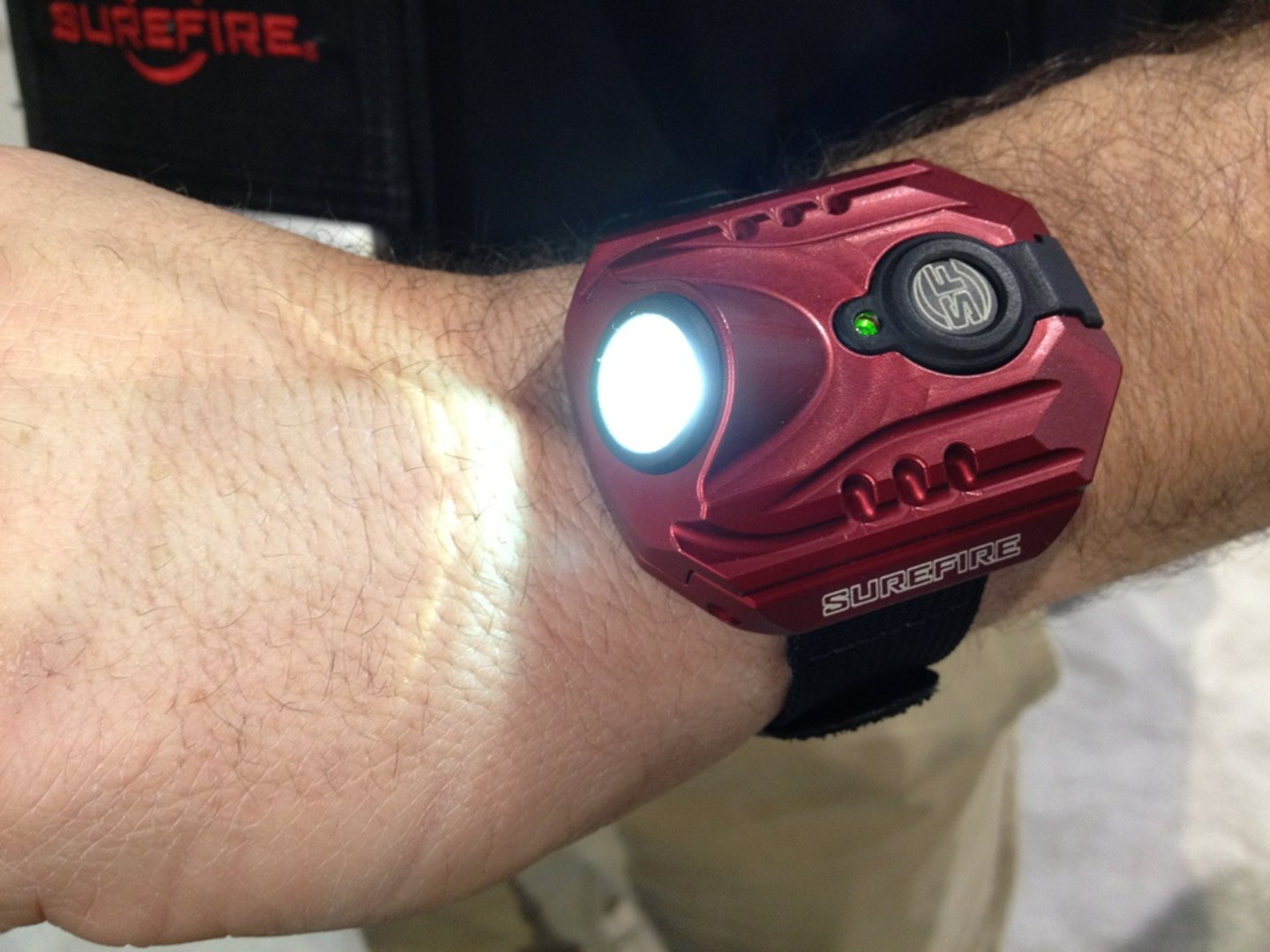 SureFire 2211 Wristlight