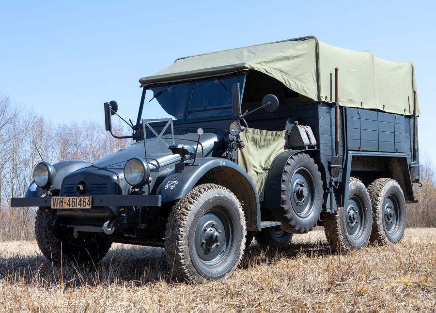 Hermann Historica: dalle armi antiche e moderne ai mezzi militari, le aste dei nuovi record Krupp-Protze camion a sei ruote