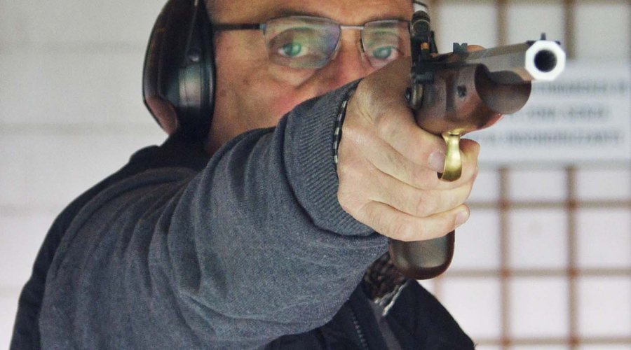 Prova di tiro con la pistola Pedersoli Continental Target