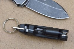 CRKT Knife Maintenance Tool Affilatore sul CRKT Knife Maintenance Tool