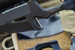 Extrema Ratio S.E.R.E 2 GOI, coltello a lama fissa con configurazione “push dagger” Tagliasagole nel coltello Extrema Ratio S.E.R.E 2 GOI