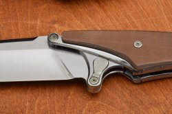 Prototipo di coltello Lockin' Sicura sul prototipo di coltello Lockin'