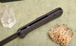 Zero Tolerance 0804CF Dorso del manico del coltello