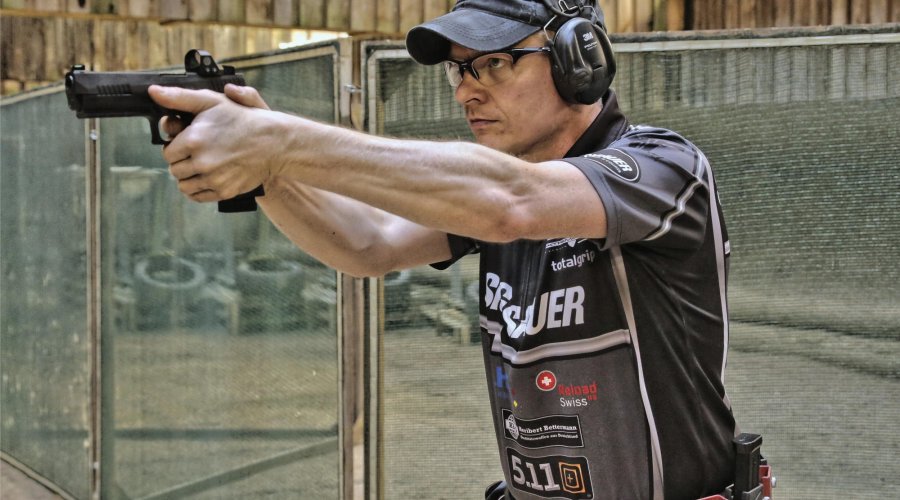 Tecnica di tiro dinamico e IPSC: il cambio del caricatore
 Il tiratore nella posizione di partenza