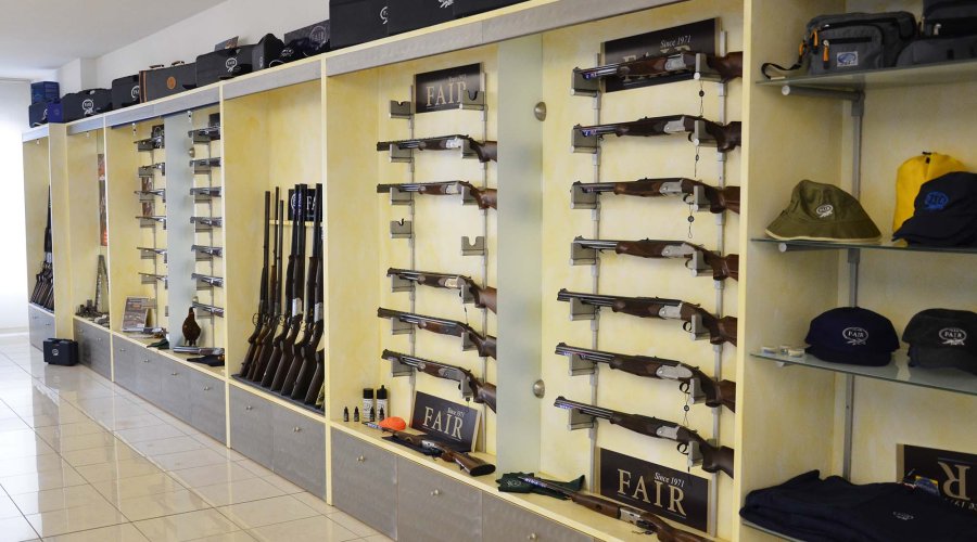 Corso di aggiornamento normativo per armieri, 11 giugno 2018 Fucili esposti