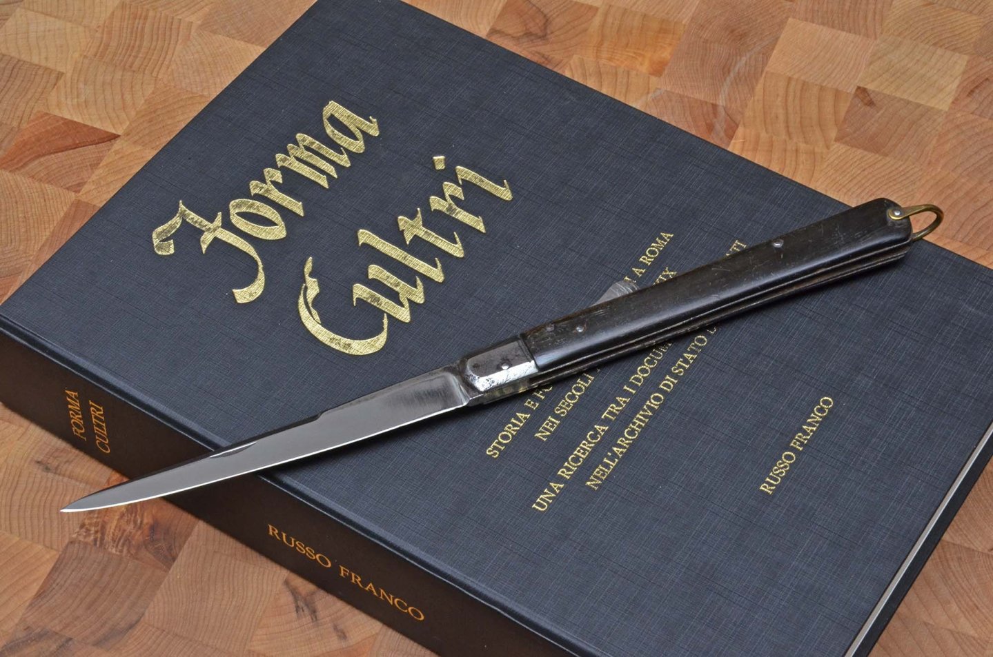 Forma Cultri: un libro per scoprire il coltello romano Libro Forma Cultri
