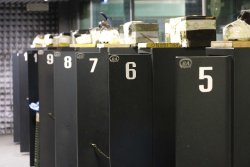 Galleria del Tiro Armadietti di sicurezza con all'interno sistema di raffreddamento canne ad aria.jpg