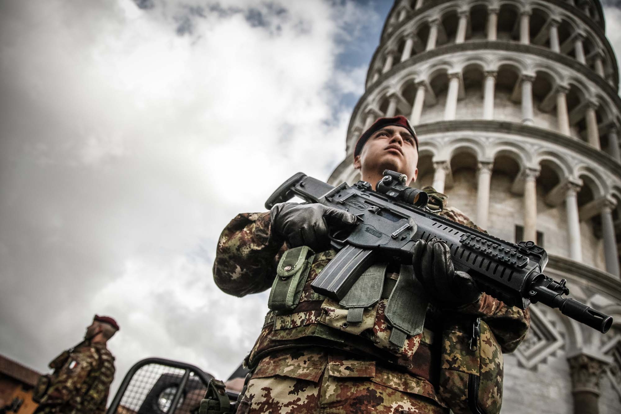 cultura: La Folgore in prima linea anche per la sicurezza nazionale
