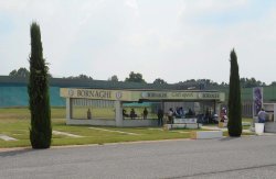 La stagione delle Rose Rosse Campo di tiro a volo